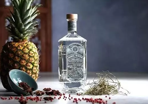 斬獲金獎的瀘州老窖海外品牌“明江白酒”上市啦！丨讓世界品味中國