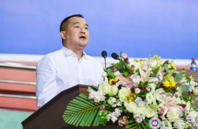 “老牌四大名白酒杯”男子籃球邀請賽瀘州開賽，以運(yùn)動精神助推中國白酒高質(zhì)量發(fā)展